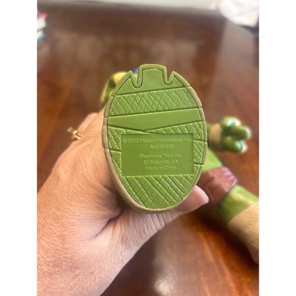Teenage Mutant Ninja Turtle Leonardo 11” Viacom 2013 - Picture 6 of 6